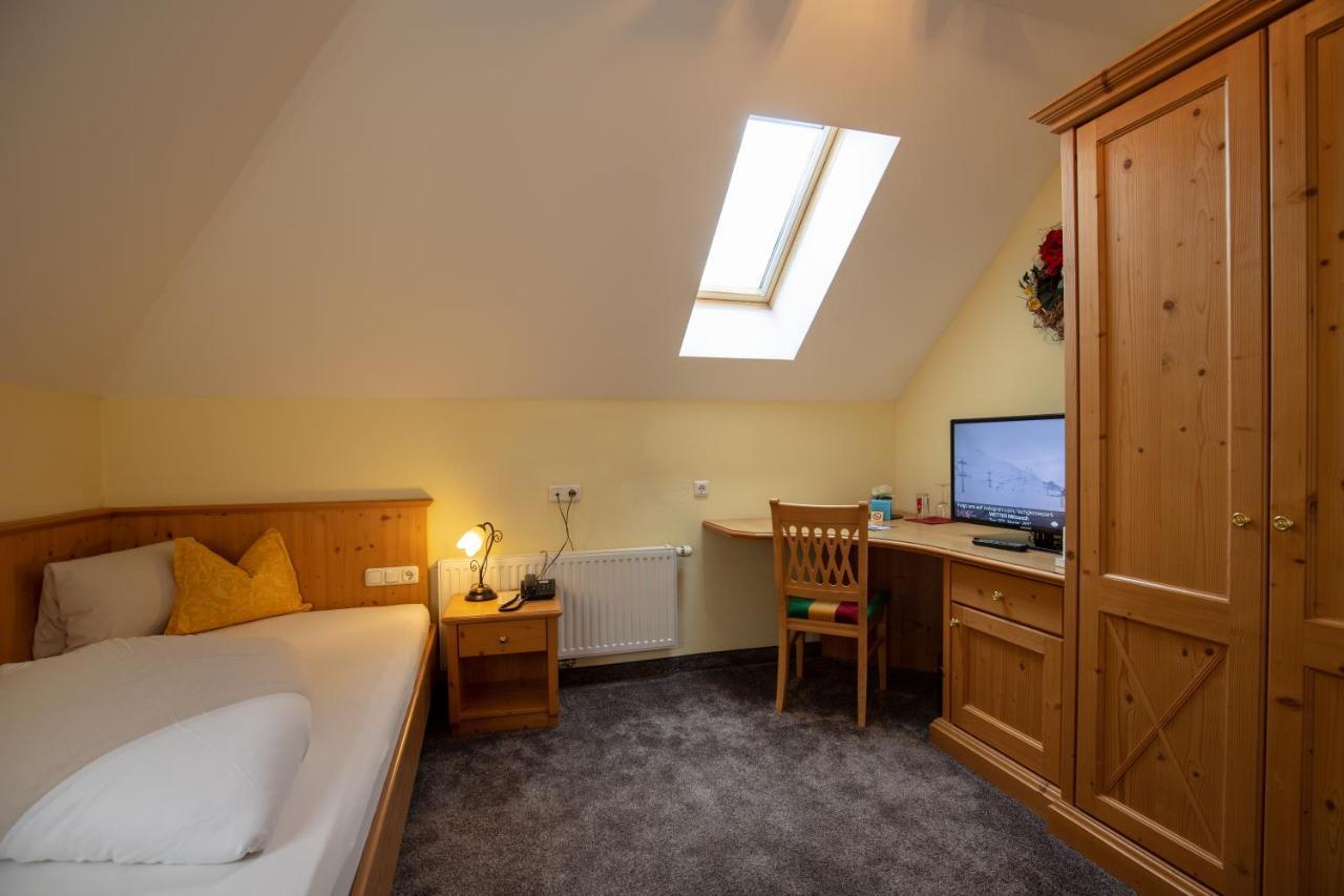 Alpenresidenz Trisanna Bed & Breakfast Ischgl Exterior photo